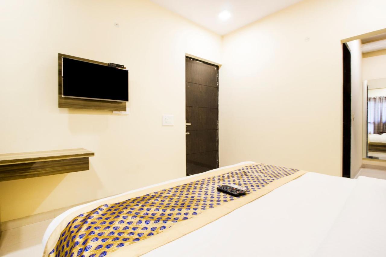 Fabhotel Signature Cyber Park Delhi Kültér fotó