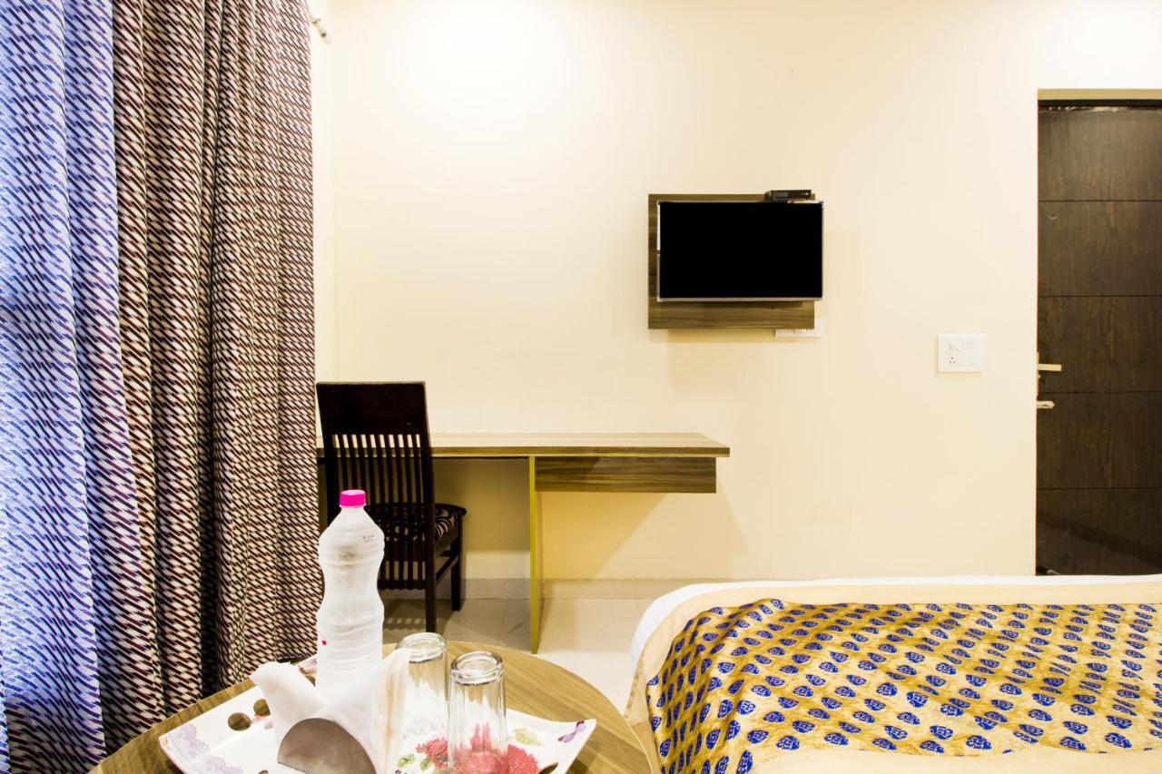 Fabhotel Signature Cyber Park Delhi Kültér fotó